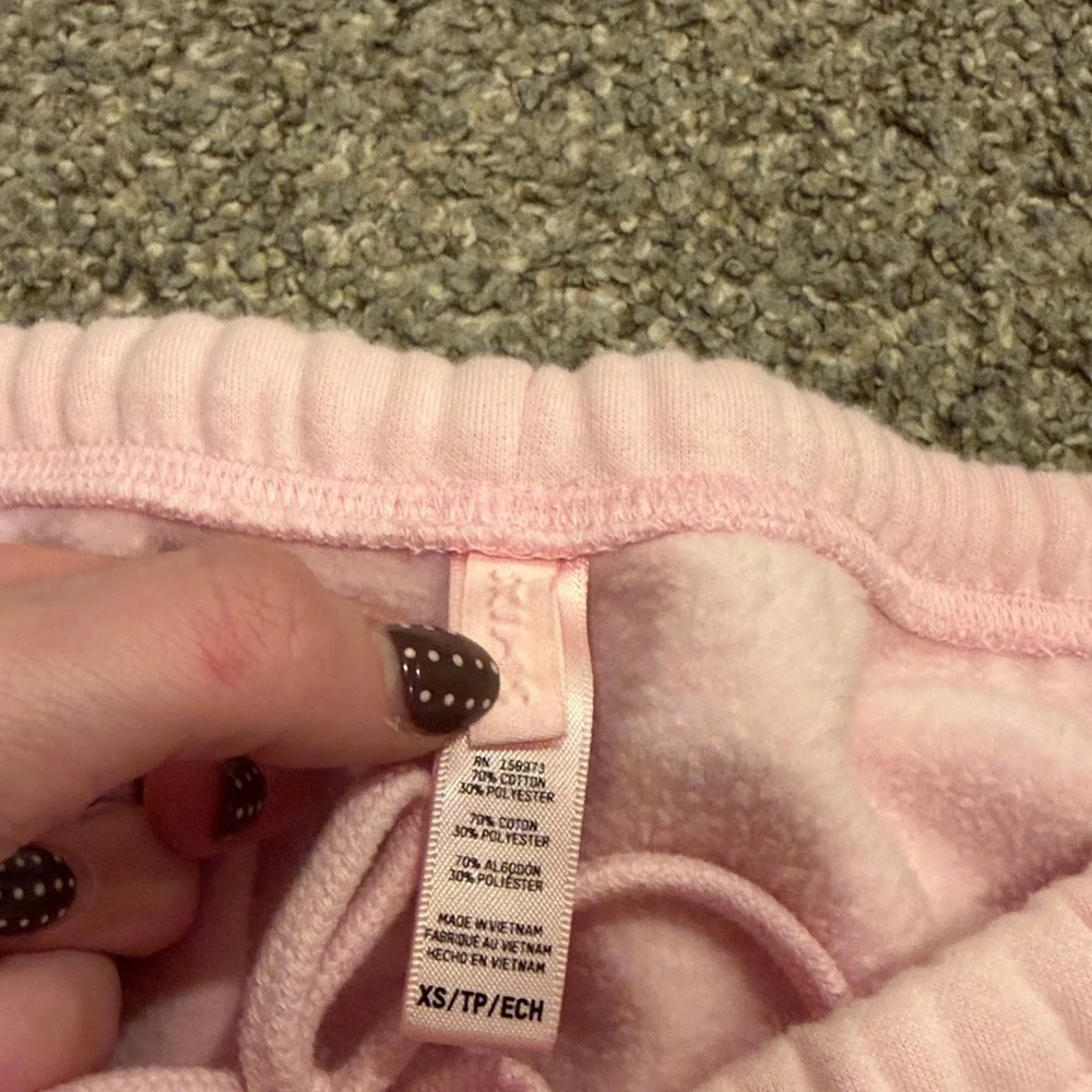 SKIMS Light Pink Jogger Pants - Picture 2 of 3